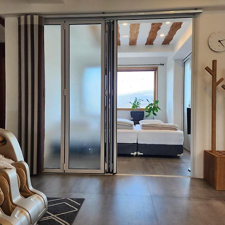 Palm Tree Villa Seogwipo Extérieur photo